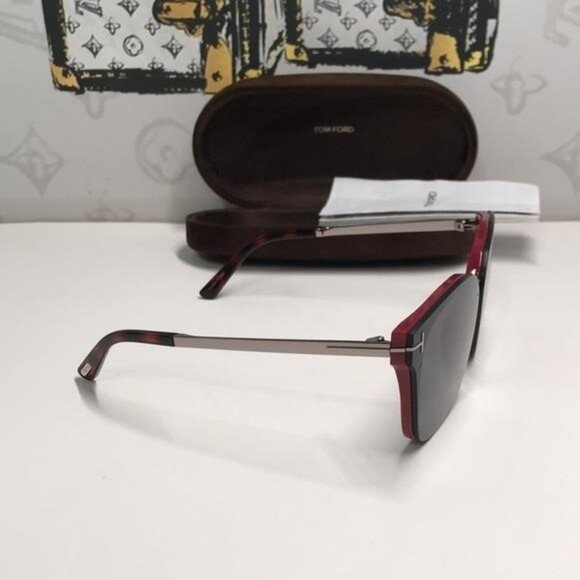 Tom Ford TF1014 71A Philippa-02 Sunglasses Shiny Bordeaux Smoke NEW - Picture 8 of 11
